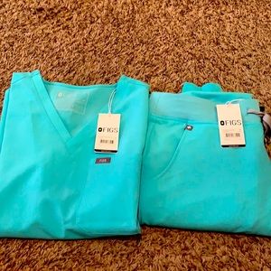 Brand New with Tags FIGS Scrub Set